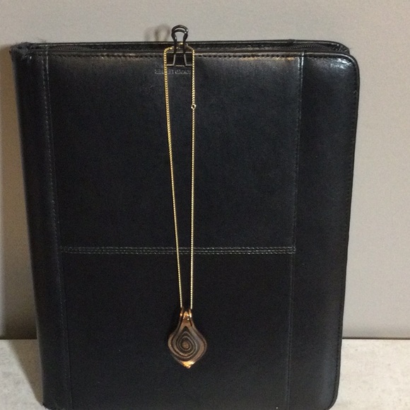 Copper swirl drop on gold chain necklace - Picture 2 of 8